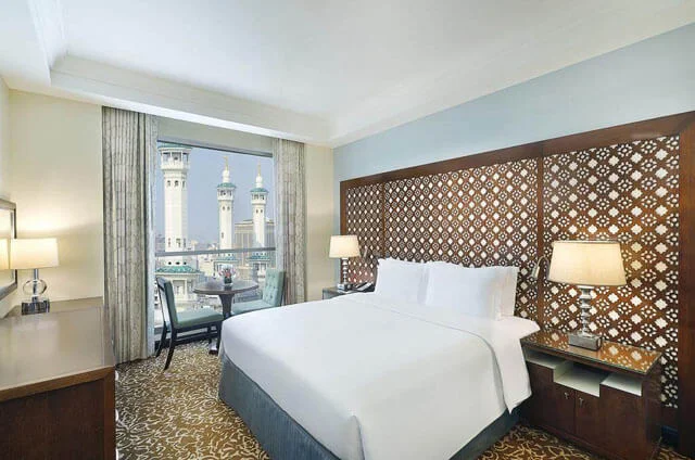 Hilton-Suites-Hotel-Featured